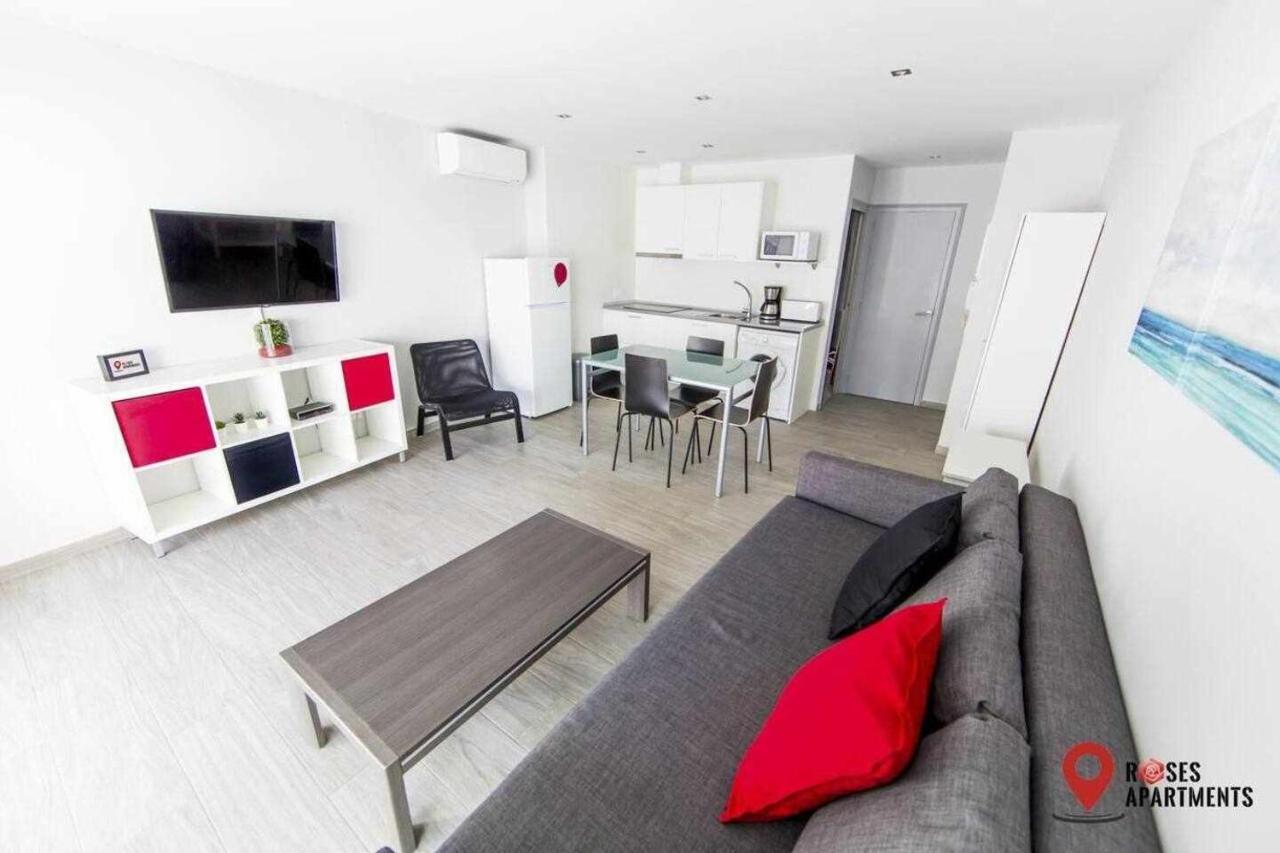 Roses Apartments 2 - Vista Mar Lateral 1Habitacion 外观 照片